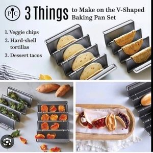 New in Box! Pampered Chef V-Shaped Baking Pans!